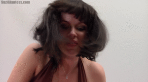 www.gtszone.com - SuziGiantess  591  Suzi thumbnail