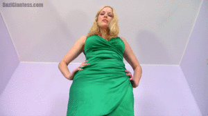 www.gtszone.com - SuziGiantess  624  Suzi thumbnail