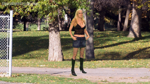 www.gtszone.com - ShrunkenWoman  677  Suzi thumbnail